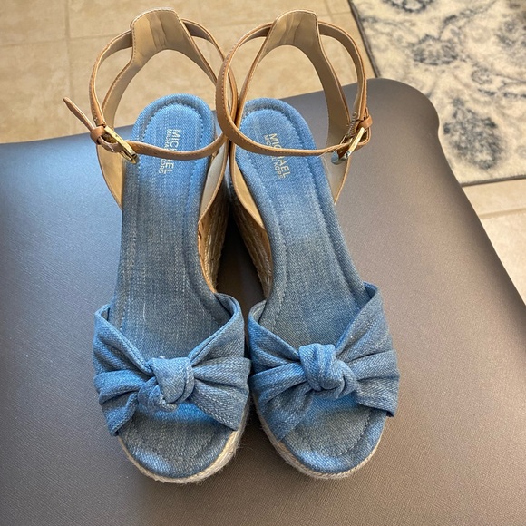 Michael Kors Shoes - EUC Michael Kors Espadrilles sandals